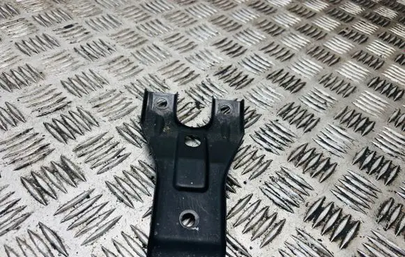 Volkswagen PASSAT B7 Radiator support slam panel bracket 3AA805569