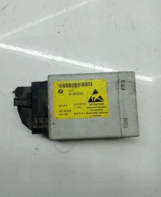BMW 5 E60 E61 Center console control module 28137346