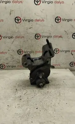 Toyota RAV 4 (XA40) Gearbox mount