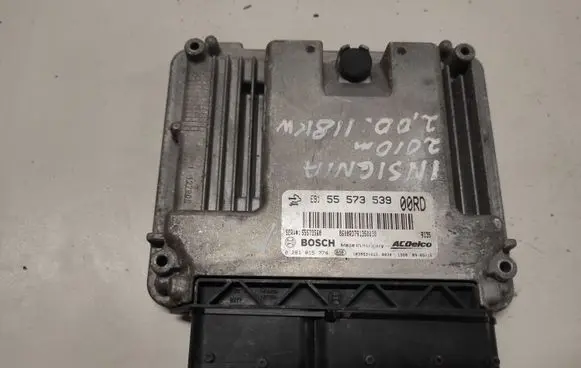 Opel Insignia A Engine control unit/module 0281015774 E915557353900RD