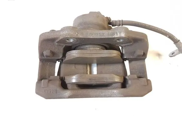 Peugeot 208 Front brake caliper 9824176680
