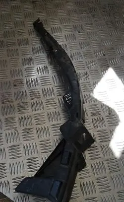 Front bumper mounting bracket