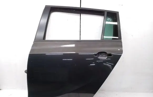 Opel Zafira C Rear door