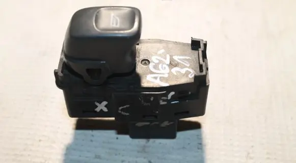 Volvo XC70 Electric window control switch 9472275