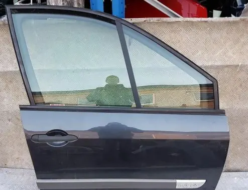 Renault Scenic II - Grand scenic II Front door