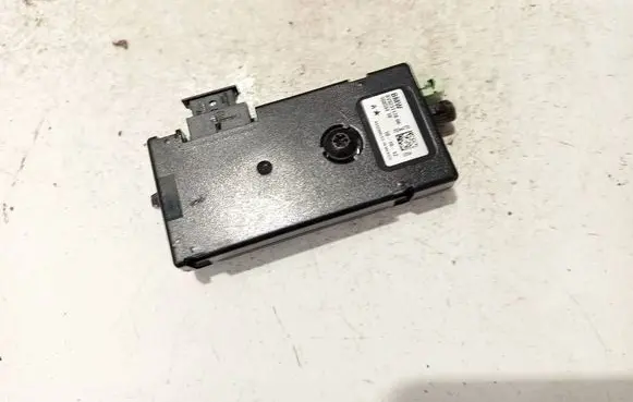 BMW 3 F30 F35 F31 Antenna control unit 10859410 av923117806