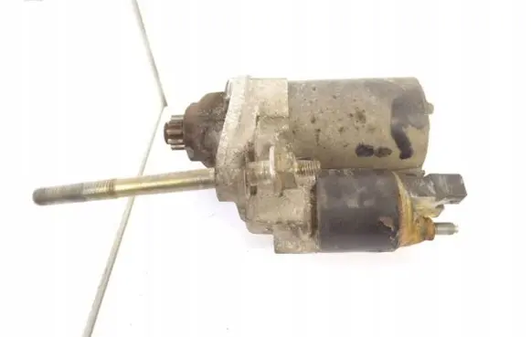 Skoda Fabia Mk1 (6Y) Starter motor 0001120400