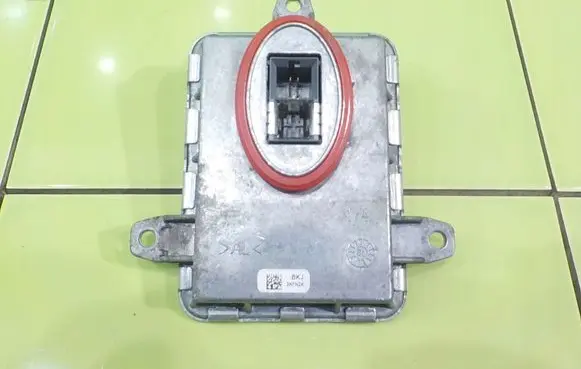Volvo C30 LED ballast control module 130732926901 WP78