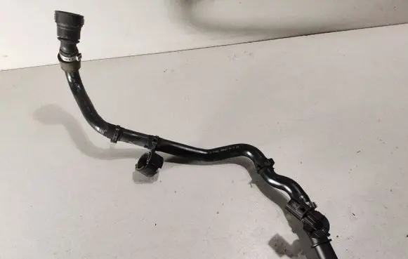 Land Rover Defender Engine coolant pipe/hose N8B28A589