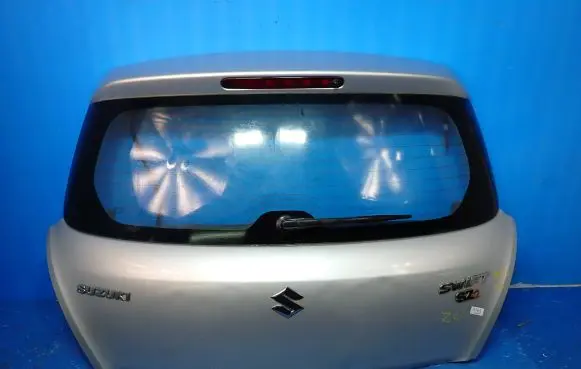 Suzuki Swift II Tailgate/trunk/boot lid