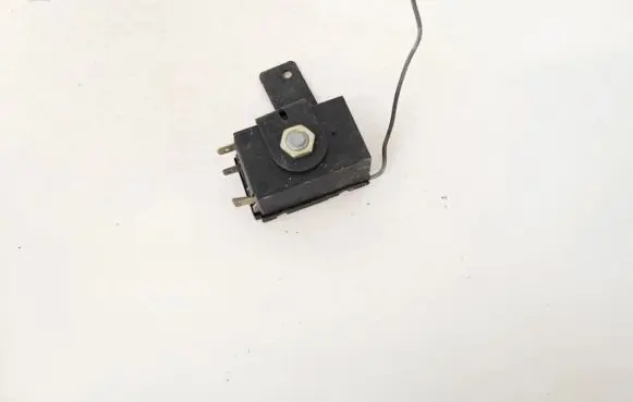 Volkswagen Polo III 6N 6N2 6NF Sensor 357959281