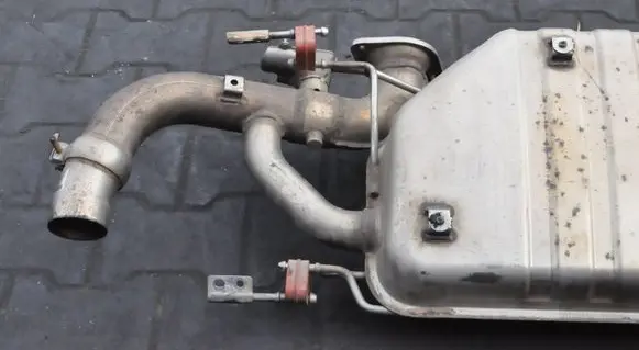 Aston Martin DB11 Rear muffler/silencer tail pipe JY535230AB