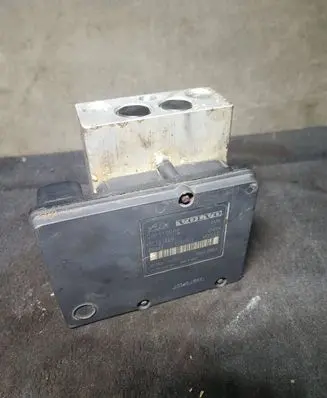 Volvo XC90 ABS Pump 30793445 00401396E0 10092504153