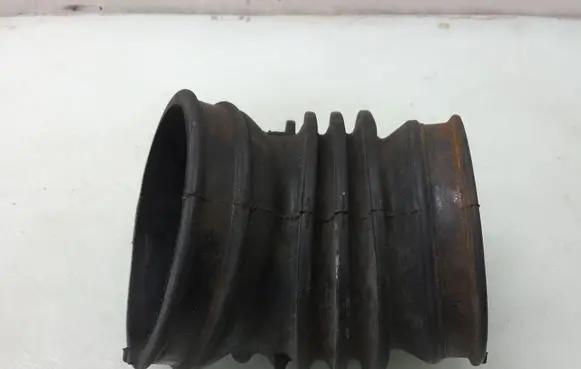 Audi A8 S8 D2 4D Air intake hose/pipe EL0578014 077129627A