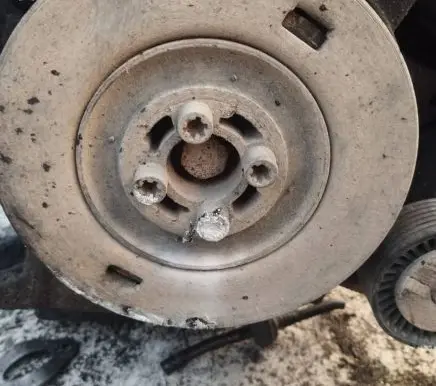Opel Zafira B Crankshaft pulley