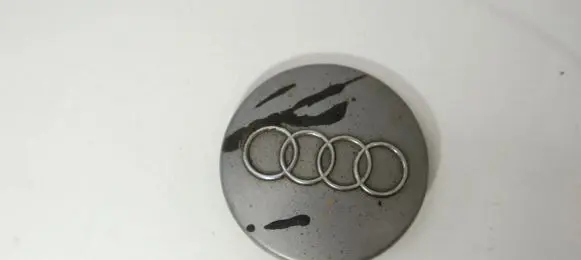 Audi A4 S4 B5 8D Original wheel cap 8D0601170