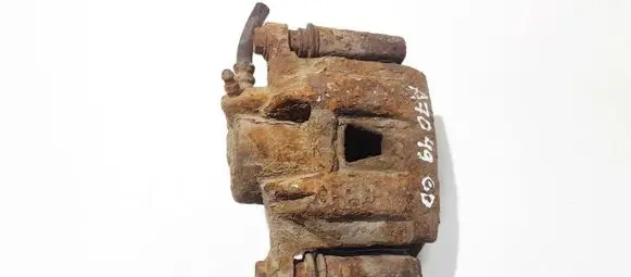 Toyota Avensis Verso Rear brake caliper