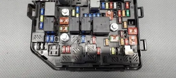 Opel Karl Fuse box set 38244463