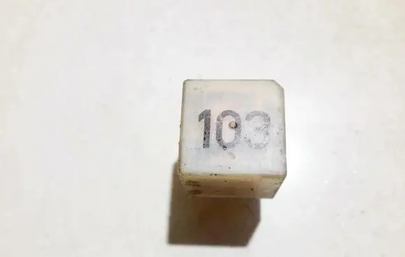 Volkswagen Golf IV Other relay 357911253