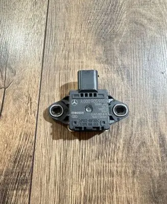 Mercedes-Benz CLS C218 X218 ESP acceleration yaw rate sensor A0009059101 1275100853 0265005876