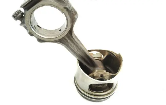 Mercedes-Benz SLC C107 Piston with connecting rod 824203 11710 098055