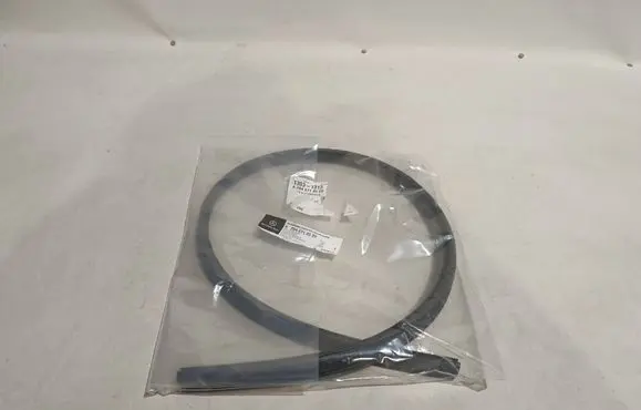 Mercedes-Benz C AMG W204 Rubber seal front door window/glass A2046710520