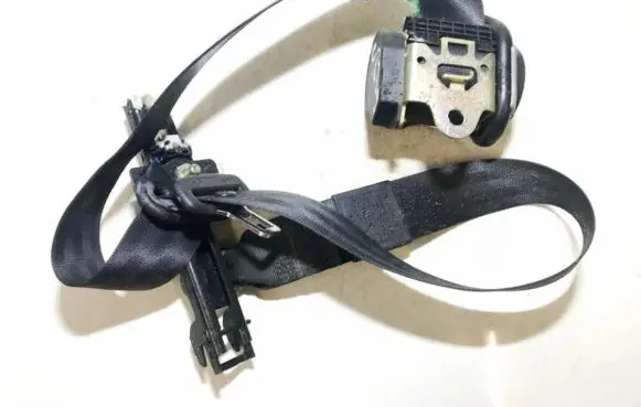 Audi A6 S6 C5 4B Front seatbelt