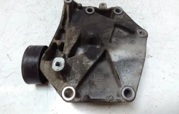 Opel Vectra C A/C compressor mount bracket 255187675