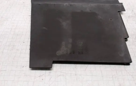 Volkswagen Transporter - Caravelle T5 Battery tray heat shield 7H0915435