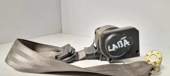 Audi A3 S3 8L Rear seatbelt 8L3857806 000F3614 52424899