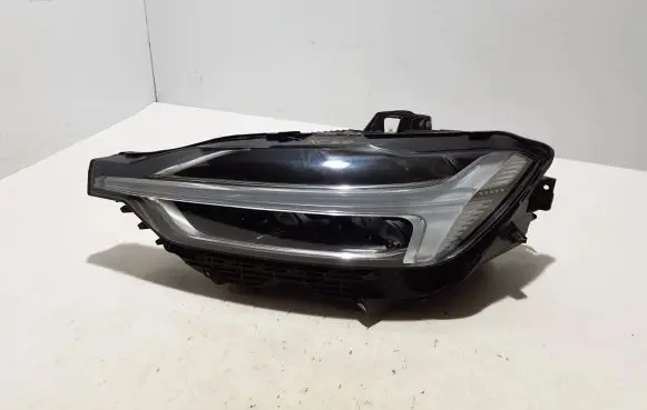 Volvo XC60 Headlight/headlamp 32133544