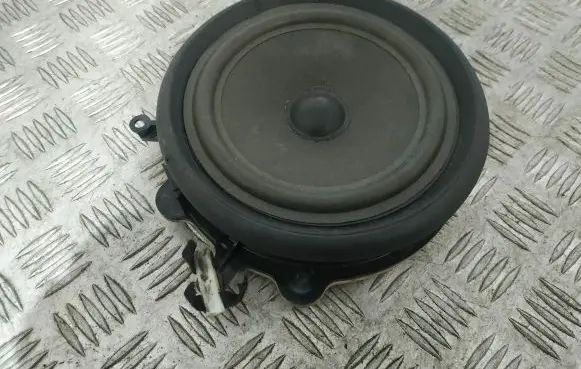 Audi A4 S4 B6 8E 8H Front door speaker 8E0035411