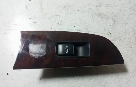Lexus IS 220D-250-350 Electric window control switch 8403053020