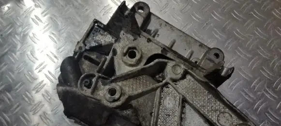 Nissan Micra Engine mount bracket 11254ax600