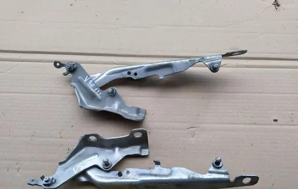 Ford Galaxy Engine bonnet/hood hinges
