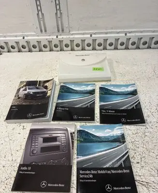 Mercedes-Benz Vito Viano W447 User manual A0005850800