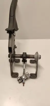 Hyundai ix35 Handbrake/parking brake lever assembly