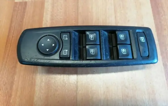 Renault Laguna III Electric window control switch 809610007R