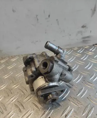 Volkswagen PASSAT B5 Power steering pump