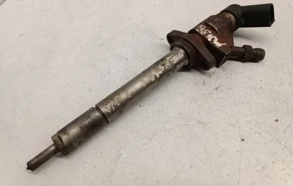 Ford Focus C-MAX Fuel injector 9647247280
