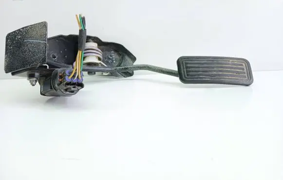 Toyota Corolla Verso AR10 Accelerator throttle pedal 7811135030