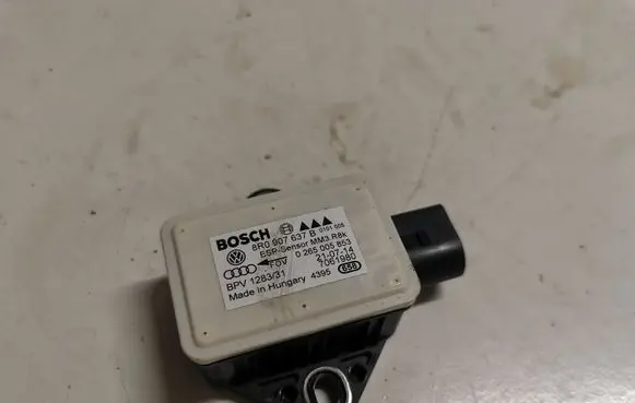 Audi A5 8T 8F ESP acceleration yaw rate sensor 8R0907637B