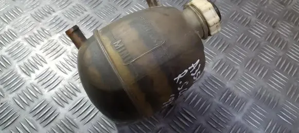 Renault Scenic I Coolant expansion tank/reservoir 7700839184e