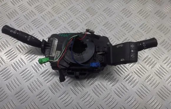 Renault Megane II Headlight wiper switch 820021646228