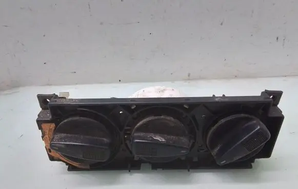 Volkswagen Golf III Climate control unit