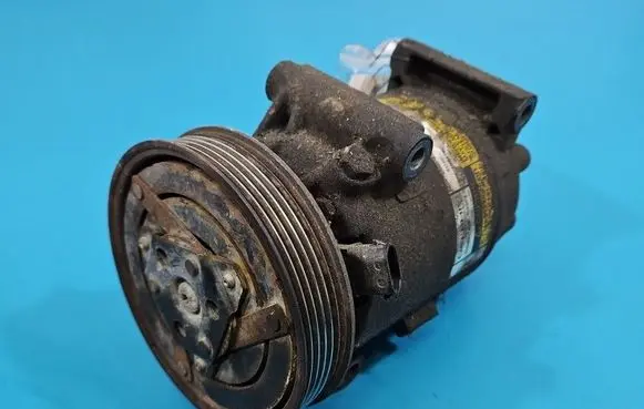 Renault Megane II Air conditioning (A/C) compressor (pump) 8200316164 IMPRK1596517