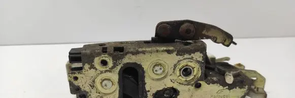 Seat Alhambra (Mk1) Rear door lock