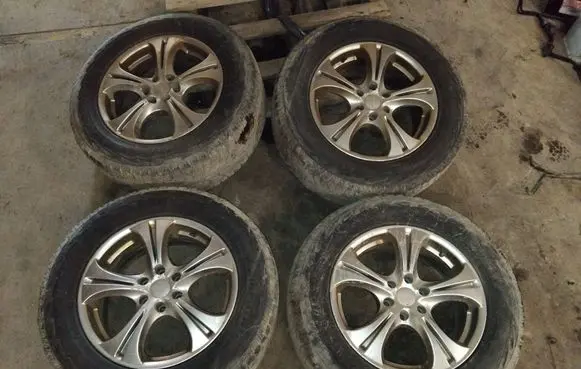 Nissan Pathfinder R51 R17 alloy rim NOCODE