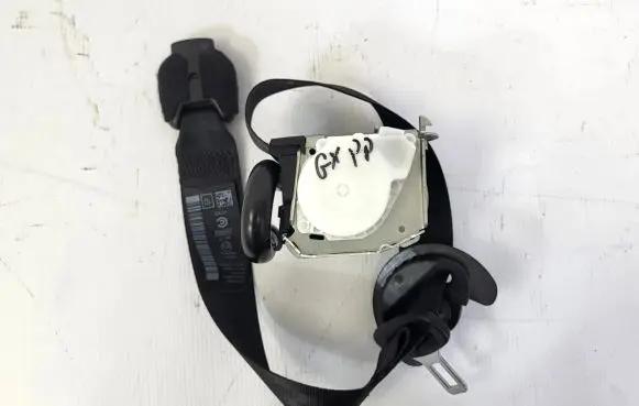 Opel Grandland X Front seatbelt