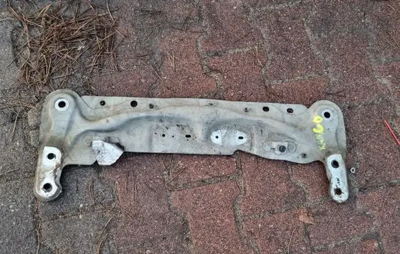 Renault Kangoo II Front axle beam 8200880148